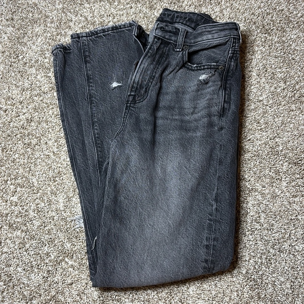 American eagle mom jeans